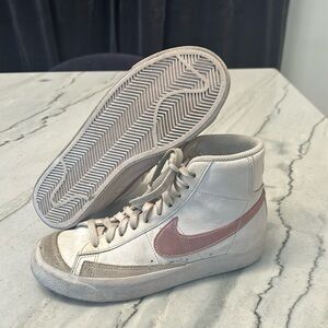 Nike Blazer Mid '77 GS 'White Pink Glaze' DA4086-105